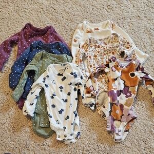 Set / Lot / Bundle CARTER'S Preemie Onesies